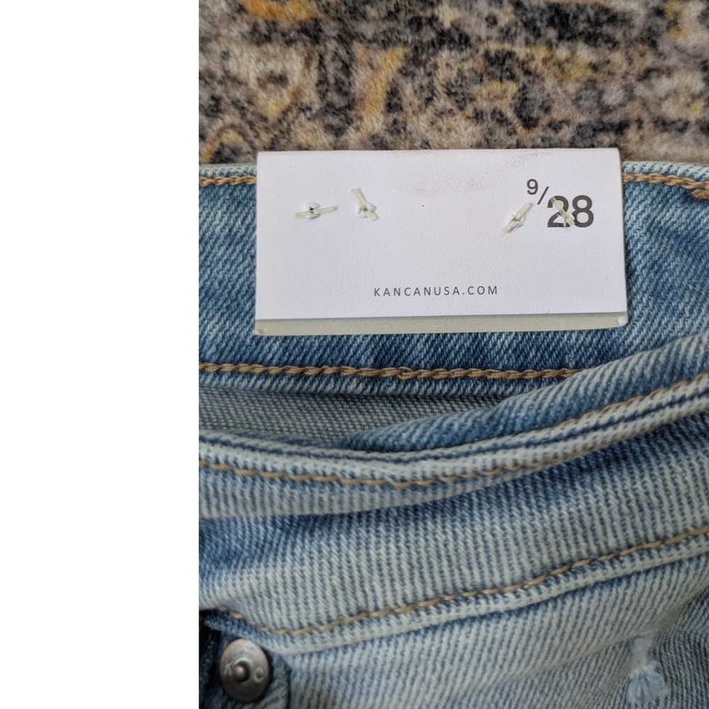 NWT Kancan Relaxed Fit Distressed Light Wash Jeans Size 9/28 Button Fly - Picture 4 of 7